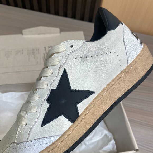 Golden Goose White Distressed Sneakers with Black Star - Picture 7 of 9